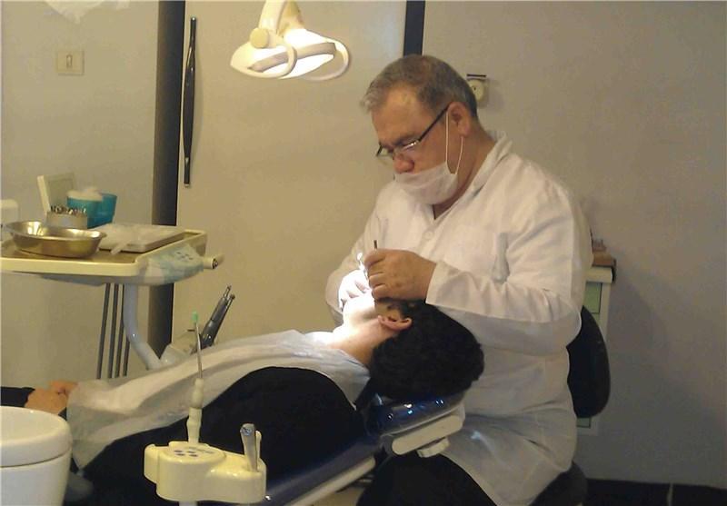 رئیس اداره دندانپزشکی در تبادل نظر با خبرنگاران بیان کرد؛ ضرورت توجه به سلامت دهان و دندان در ایام نوروز، توزیع 3.5 میلیون کارپول به در مراکز دولتی و خصوصی