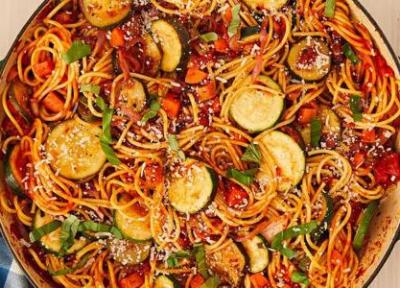 طرز تهیه اسپاگتی گیاهی خوشمزه و مجلسی